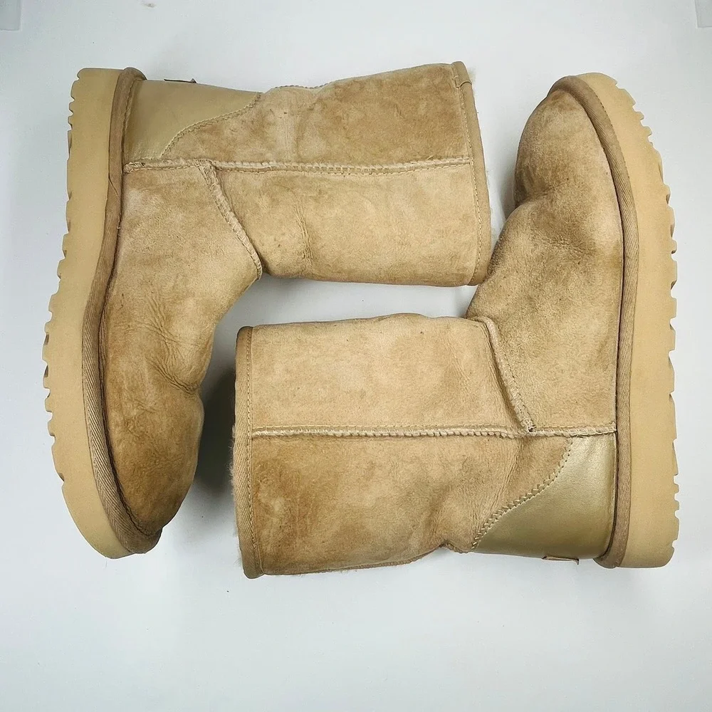 UGG Classic Short Metallic Heel Boots Women Size 10 Sand Gold Suede 1019030